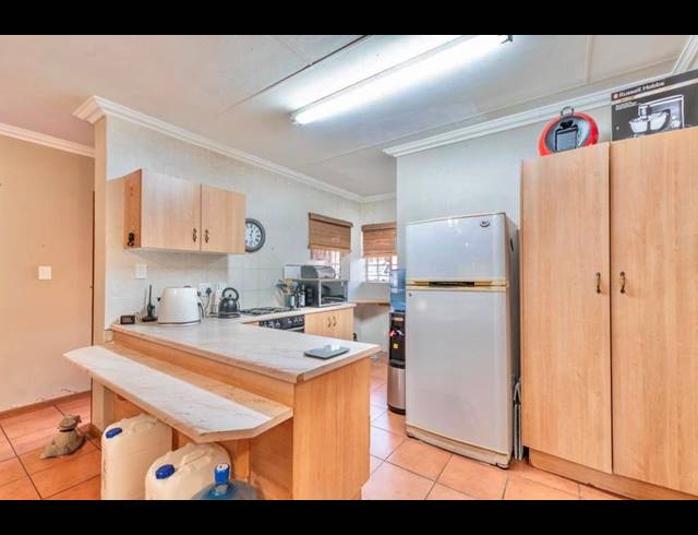 2 BEDROOM TOWNHOUSE FOR SALE IN BENDOR